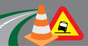 Man, grandson killed as timber-laden van overturns in Sherpur