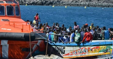 Seven dies when boat carrying migrants capsizes while arriving to Spain's Canary Islands