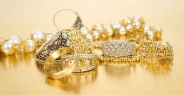 Gold price increases by Tk1562 per bhori from Wednesday