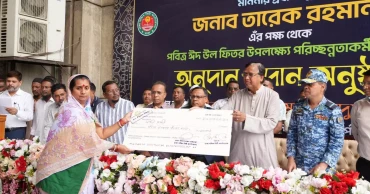 DSCC administrator distributes Eid grants among city cleaners