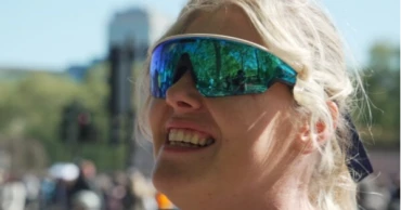 AI smart glasses help visually impaired runners prepare for London Marathon