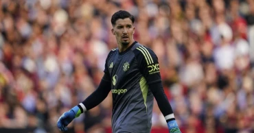 Man United to stick with Bayindir in goal for Manchester City derby