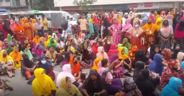 RMG workers block road demanding payment of Eid bonus, wages