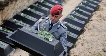 Germany continues search for WWII soldiers, eight decades later