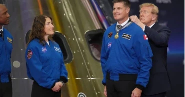 Artemis II astronauts receive top US space honor after moonshot