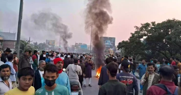 BNP supporters block Bridge demanding change in Munshiganj-3 nomination