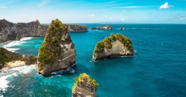 Indonesia's volcanic eruption grounds int’l flights on tourist island Bali