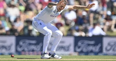 Carse takes first ten-wicket haul as England beats NZ in 1st Test