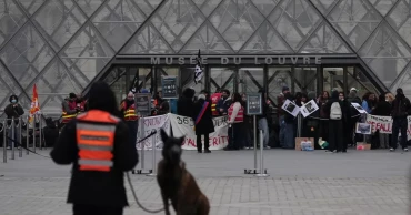 Louvre, other Paris museums to close as France deploys 70,000 officers for protests