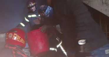 Fire breaks out at 6-storey building in Munshiganj; major damage averted