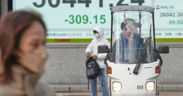 Asian shares mixed amid holiday lull, Taiwan tensions; gold hits record levels