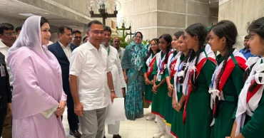 PM asks students to prepare for contributing to nation-building