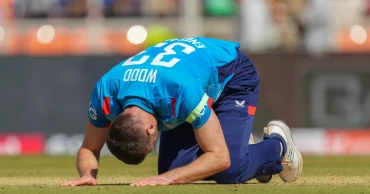 Mark Wood leaves Ashes warm-up match due to hamstring stiffness