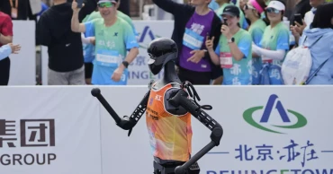 No sweat: Humanoid robots run a Chinese half-marathon alongside flesh-and-blood competitors