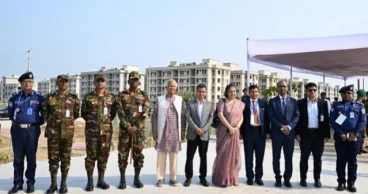 Dr Yunus stresses transparency in Khurushkul climate refugee rehabilitation project