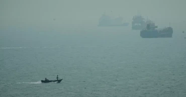 US destroys five more Iranian oil tankers after attacks on Navy warships
