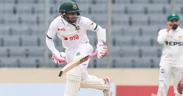 Pakistan seamers strike early but Shanto, Mushfiqur rebuild for Bangladesh at Lunch