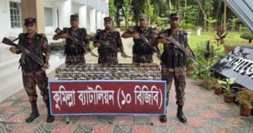 BGB seizes Indian sarees, mobile displays worth Tk 11.5 m in Cumilla