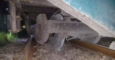 Twin train mishaps disrupt Ctg’s rail links for over three hours