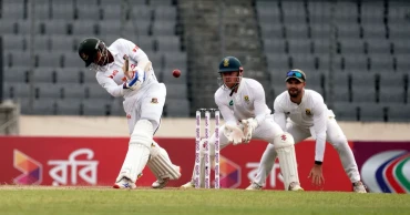 Bangladesh lose early wickets after South Africa secure a 202-run lead 