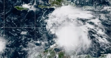 New Zealand hit by strong winds, flights canceled and ‘mega strike’ disrupted