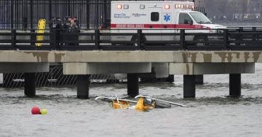 NYC sightseeing helicopter plunges into river, killing 6, including family of Spanish tourists
