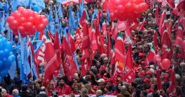 Thousands of workers strike across Italy over pay and services