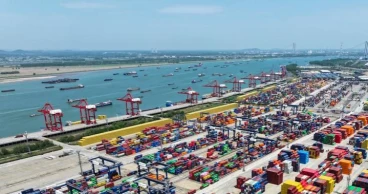 China’s trade surges 2.5% in first five months of 2025