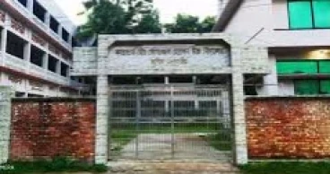20 SSC examinees face setback after receiving wrong question paper in Narsingdi