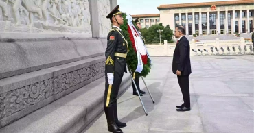 PM pays tribute to Chinese heroes at Tiananmen Square