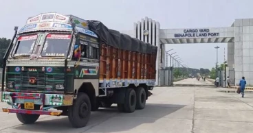 Trade through Benapole port resumes after Eid holiday