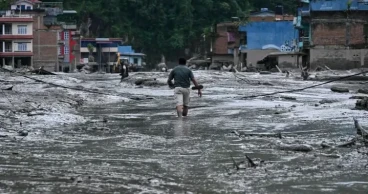 Nepal disaster: Death toll rises to 919; 4,700 still missing