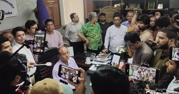 DUCSU leaders lay siege to registrar building demanding solution to housing crisis