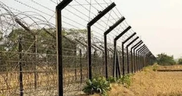 BSF returns 2 Bangladeshi students through Naogaon border  