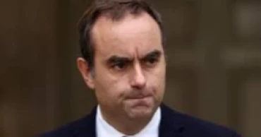 French PM resigns hours after naming cabinet, deepening political turmoil