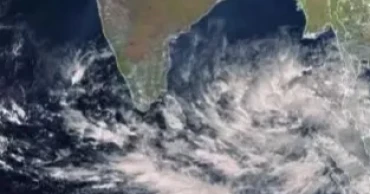 Low pressure over Eastcentral Bay intensifies into well-marked low