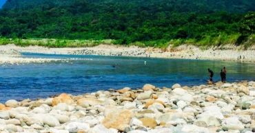 Heavy rain turns Sylhet region risky for tourists; Sada Pathor site closed