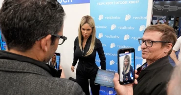 New York school pauses plan to use AI robot teacher