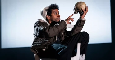 400-year-old ‘Hamlet’ thrives in TikTok era, from Taylor Swift to Oscars