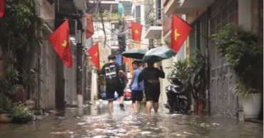 Floods and landslides from heavy rain kill 8 in Vietnam and Thailand