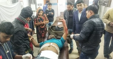 Journalist injured in Narail knife attack