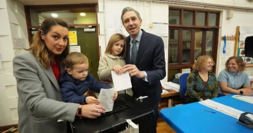 Ireland votes in tight parliamentary election