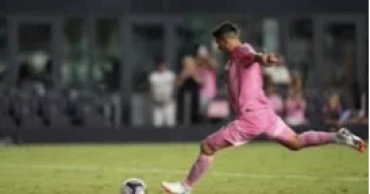 Inter Miami edges past Necaxa in penalty shootout after Messi suffers early injury