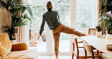 Balance on one leg: A small exercise with huge benefits for body and brain