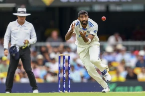 Australia 28-0 at lunch on a rainy 1st morning of the 3rd cricket test against India