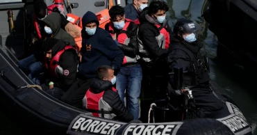 UK cracks down on illegal work to appear tough on immigration