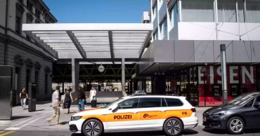 Man arrested after stabbing three people at Swiss train station