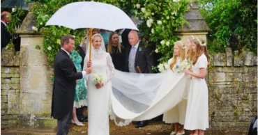 Peter Phillips marries Harriet Sperling in royal family ceremony
