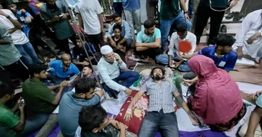 4 students of Rokeya University fall sick during hunger strike