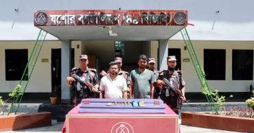 Two held with 5 gold bars worth Tk 1.22 crore in Jashore